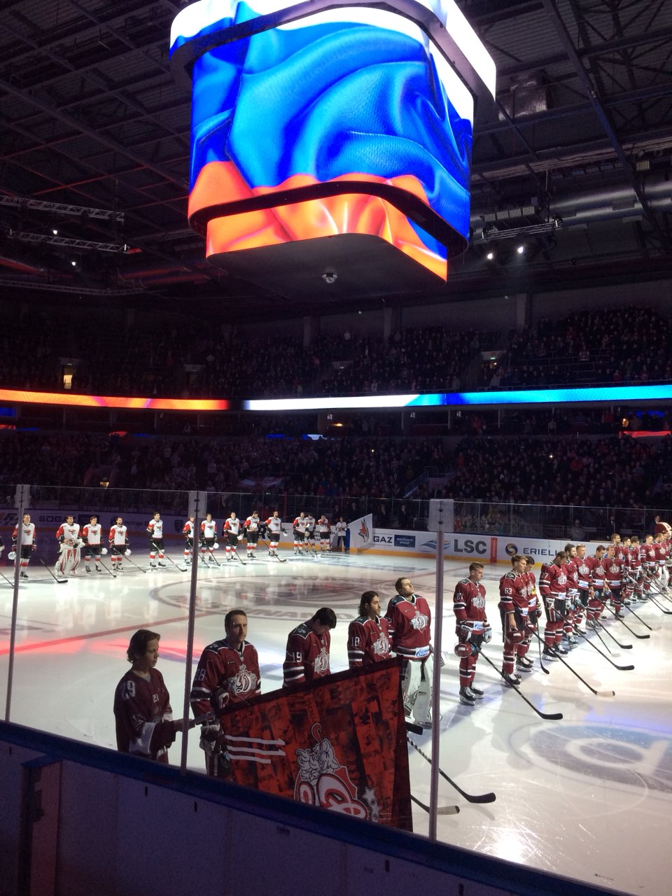 «Ястребы» прилетели в Ригу. Аншлаг и сухарь Билялова. Обзор