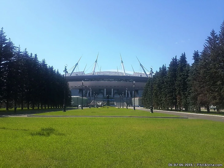 В Петербурге с нетерпением ждут окончания строительства стадиона на Крестовском