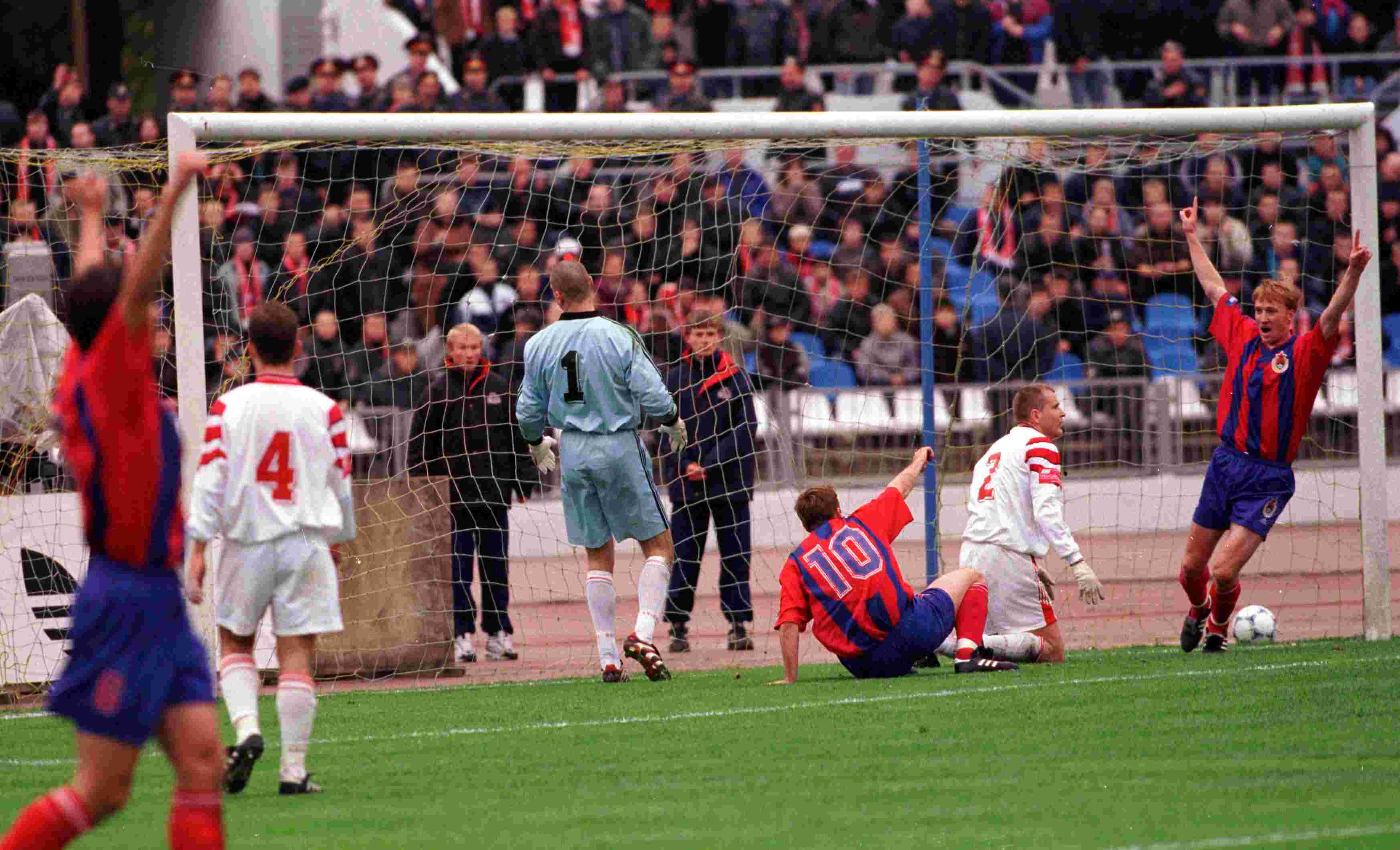 Вспомнишь футболистов, которые играли и в ЦСКА, и в «Спартаке»? Тест Sports.ru