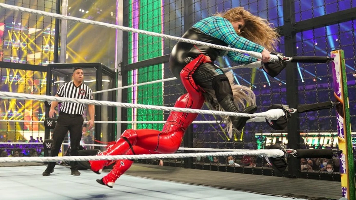 Обзор WWE Elimination Chamber 2022, изображение №9