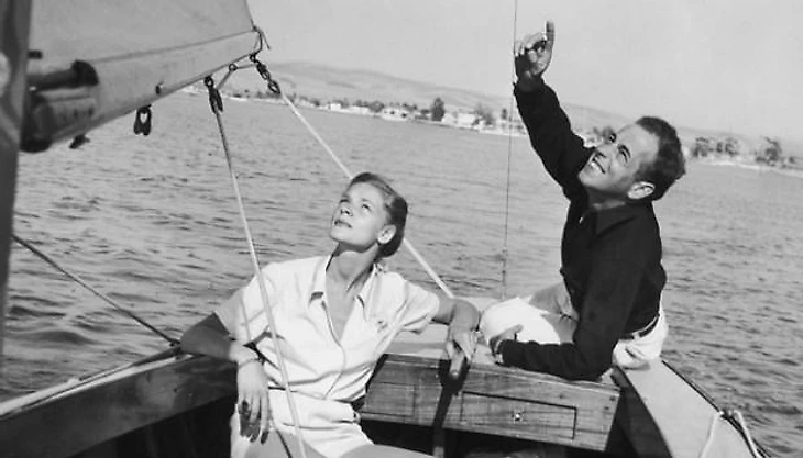 1_064_lauren_bacall_humphrey_bogart_theredlist