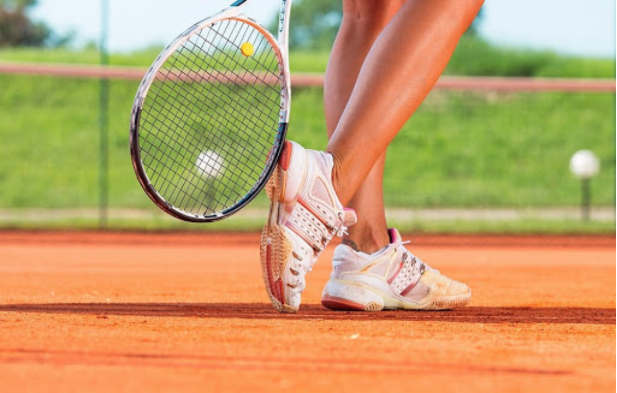 I tennis every weekend. Обувь для тенниса. Кроссовки для тенниса. Большой теннис. Кроссовки для грунта теннис.