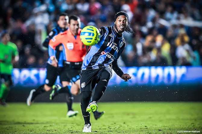 «Для нас Роналдиньо &ndash; это как Марадона в «Барселоне». Что великий бразилец делает в Мексике