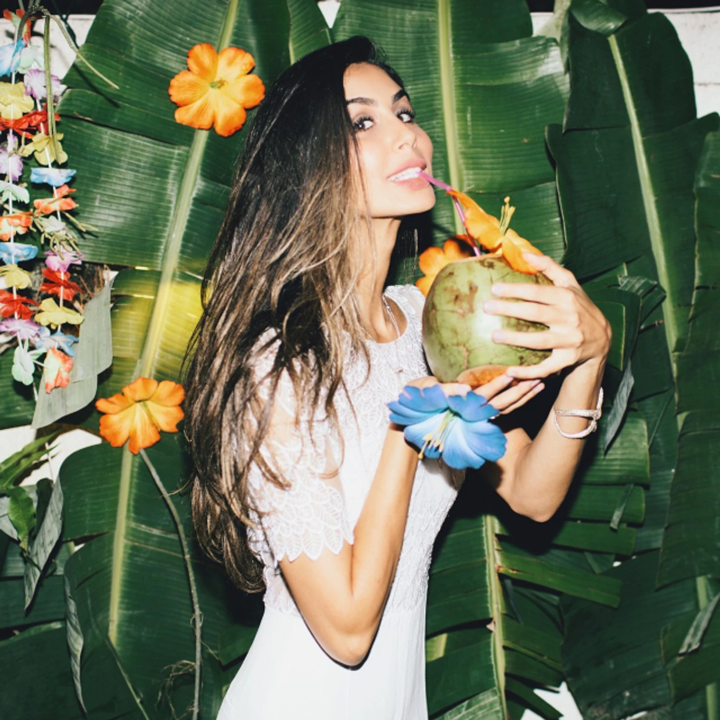 https://photobooth.cdn.sports.ru/preset/post/c/52/4bd3937bb44fab563e4797955acd7.png