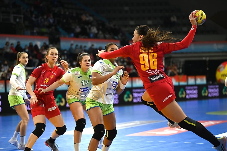 ЧМ-2021. Ростислав Гринишин: "Россия должна быть в четвертьфинале. Лучший вариант там — Нидерланды", изображение №2