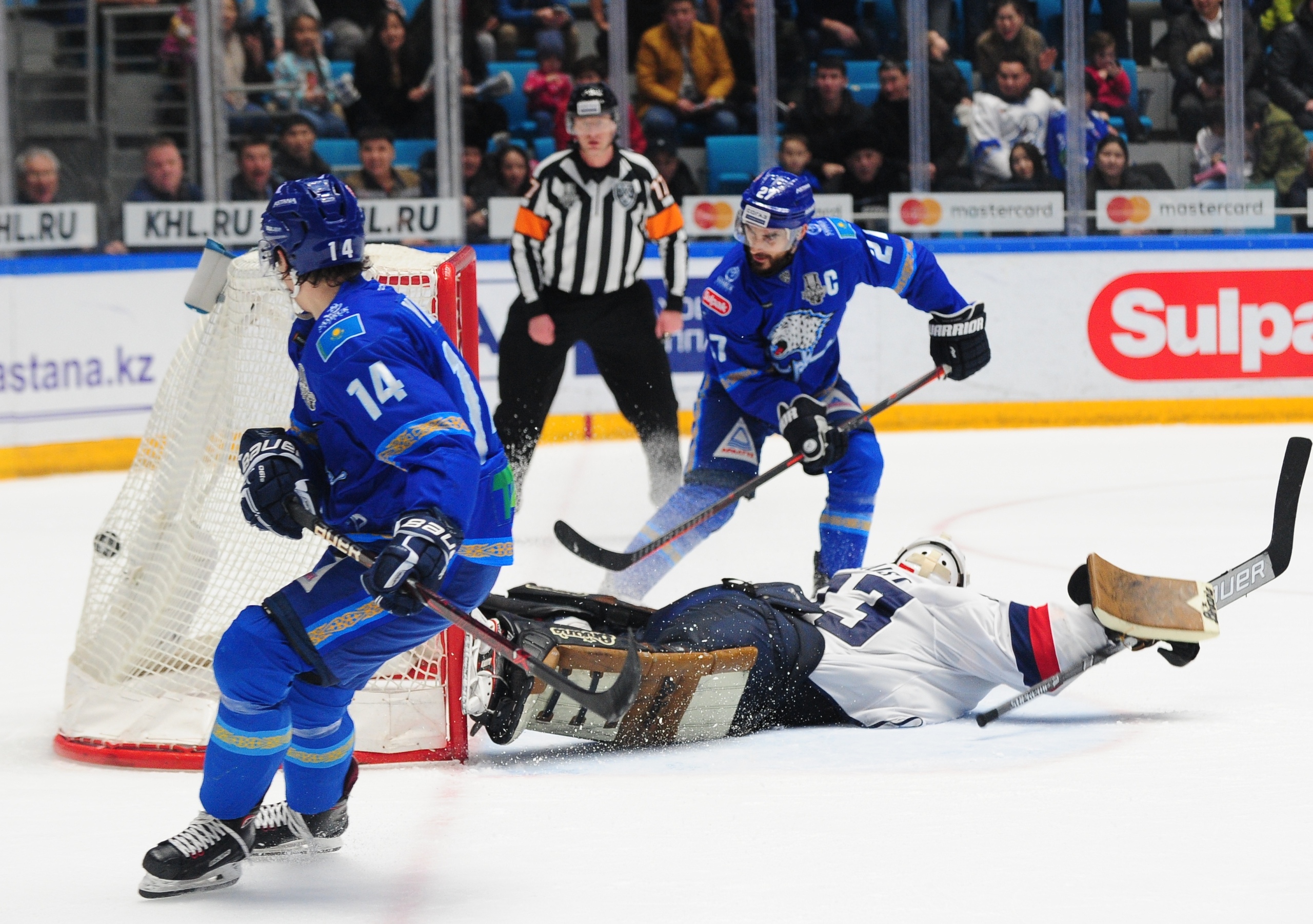 «Барыс» отыгрался с 0:4 и победил. Как?