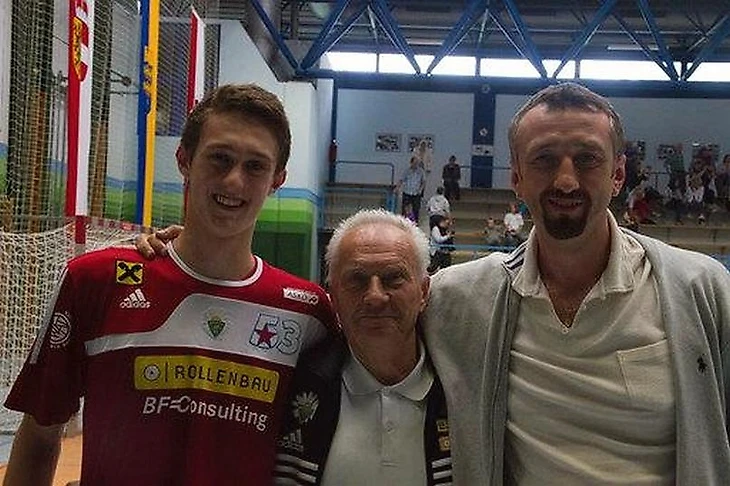 Отец и сын Билыки с Анатолием Евтушенко