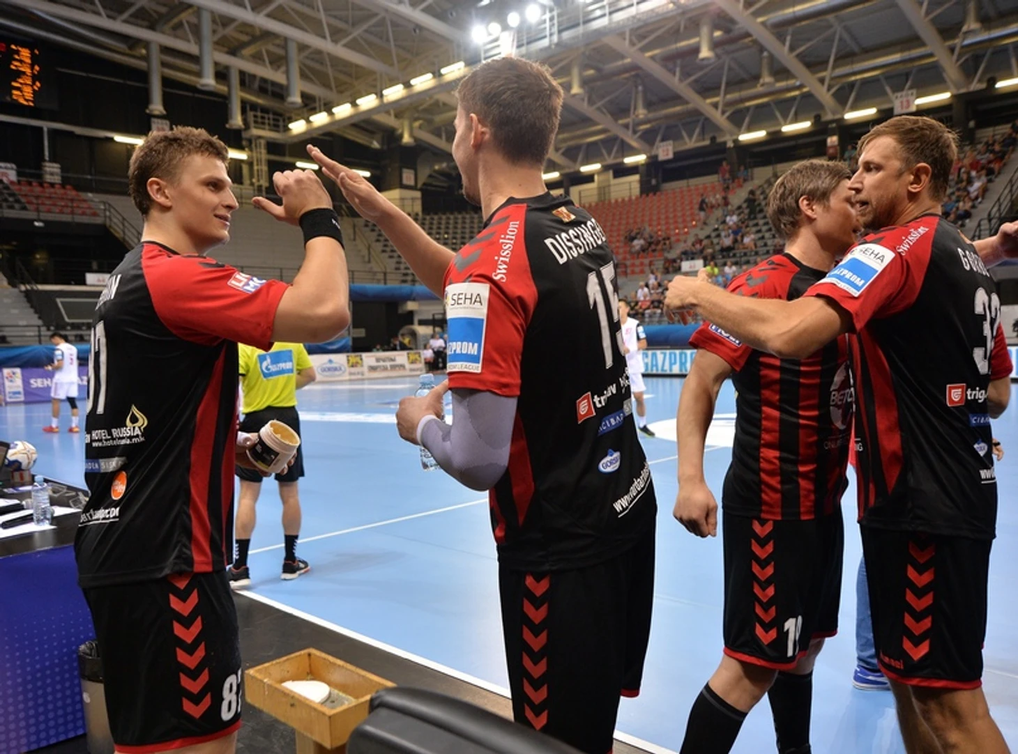 Звонок звезде. Кристиан Диссингер: "В школе учил русский и получал "двойки". В Германии это хорошая оценка", изображение №2