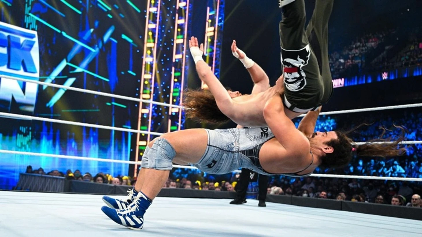 Обзор WWE Friday Night SmackDown 07.01.2022, изображение №3