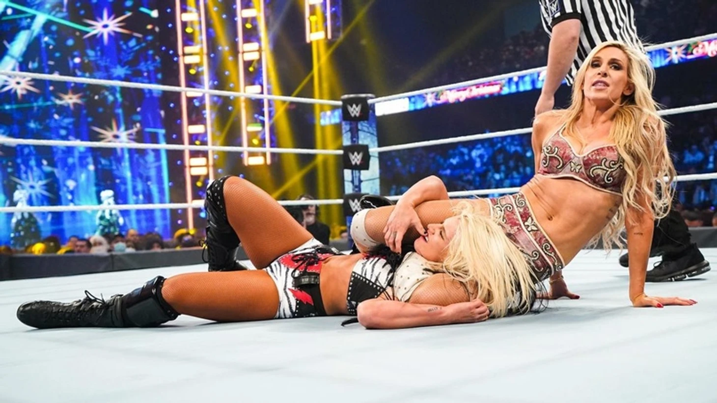 Обзор WWE Friday Night Smackdown: Merry Christmas 24.12.2021, изображение №2