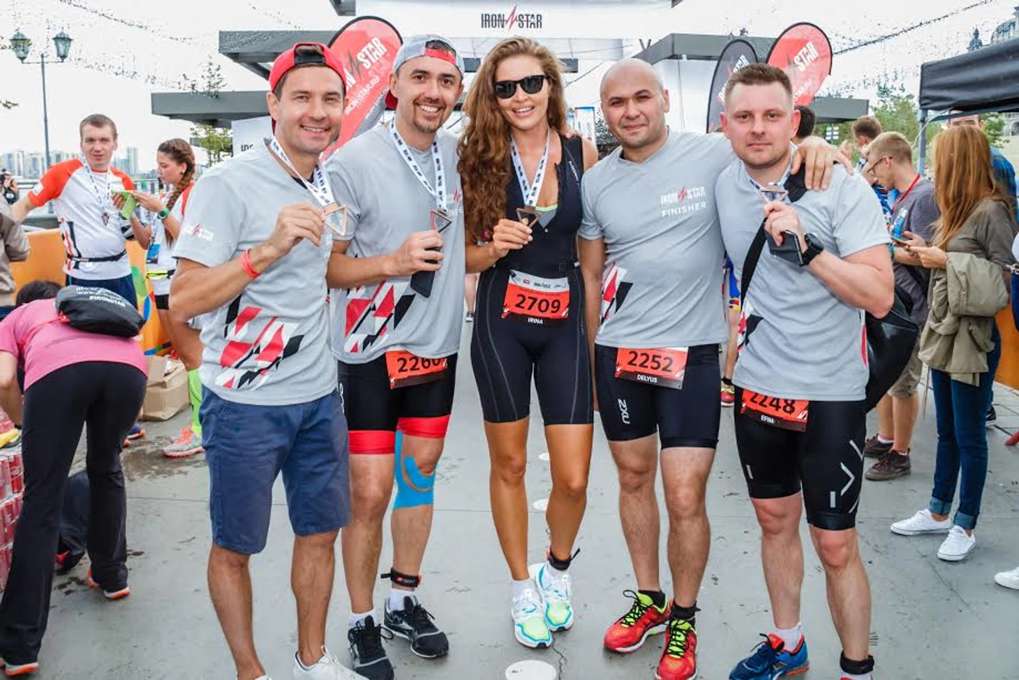https://photobooth.cdn.sports.ru/preset/post/c/72/c259127a749b9bbada5dcdc078792.jpeg