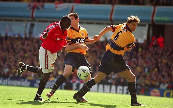 Дуайт Йорк против Мартина Киоуна и Тони Адамса