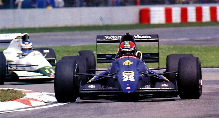 Ван де Пуле и Хаккинен борятся за пятое место