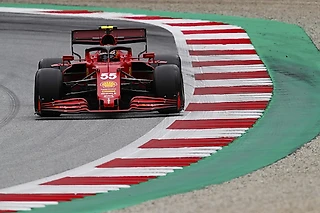 Риккардо снова проваливается, а Ferrari терпит серьёзную аварию на квалификации