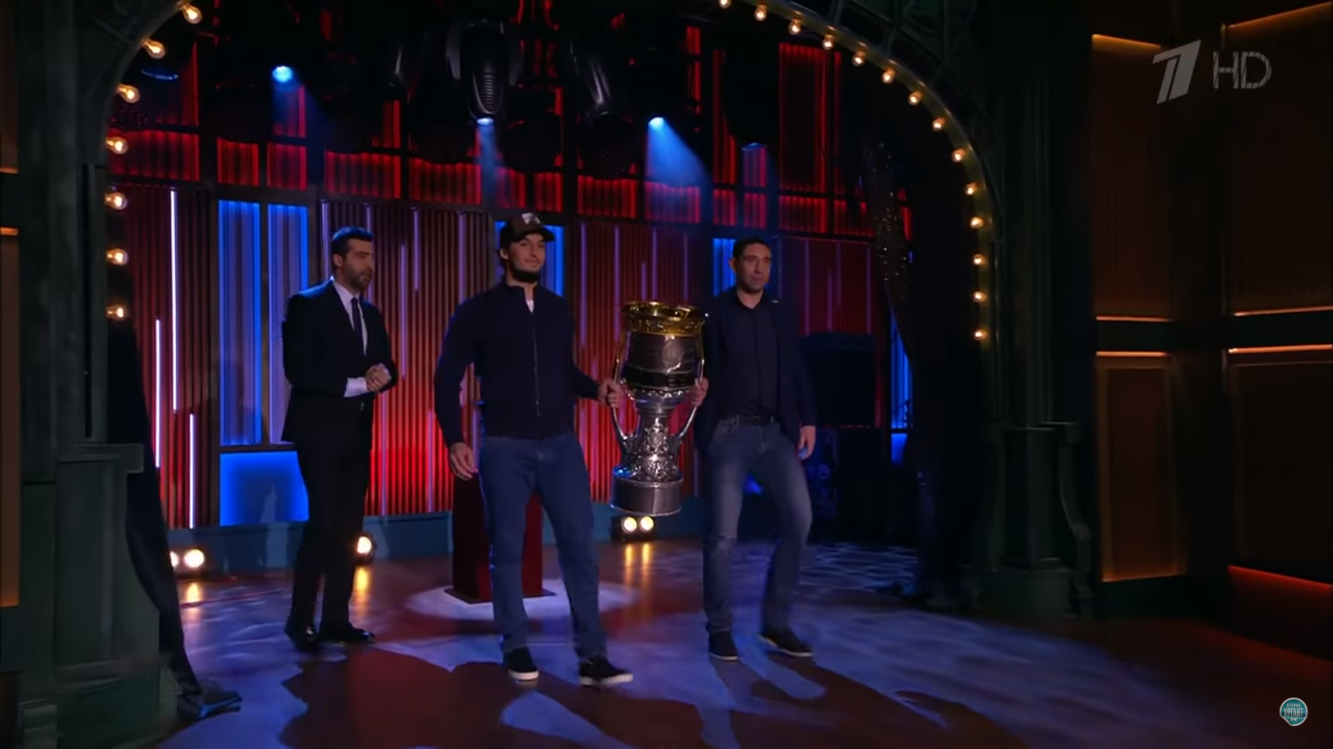 «Некоторые в нем кашу варят». Кубок Гагарина – в «Вечернем Урганте»