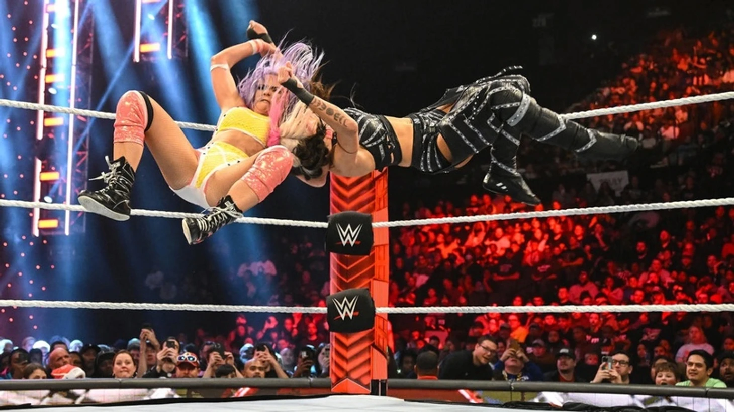 Обзор WWE Monday Night RAW 28.11.2022, изображение №8