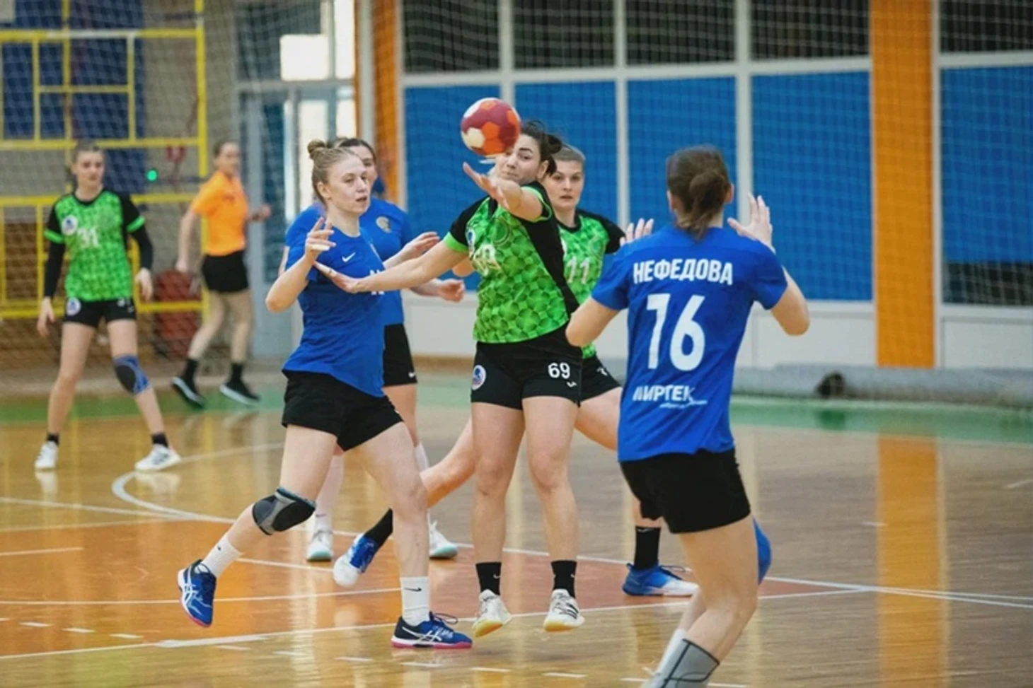Olimpbet Суперлига. "Ставрополье" — третье, АГУ-"Адыиф" — четвертый. Майкоп попал на Волгоград, изображение №2