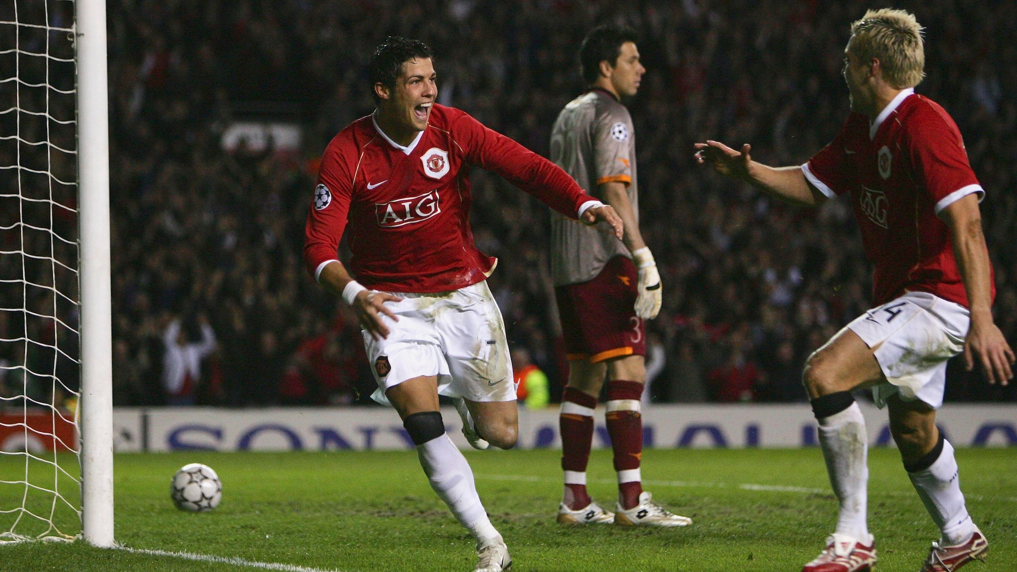 Первые голы Криша в ЛЧ, дубль Кэррика, разнос итаяльнцев. Вспоминаем легендарный матч «МЮ» и «Ромы»!