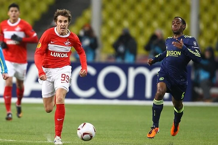 Комбаров в матче с &quout;Аяксом&quout;.