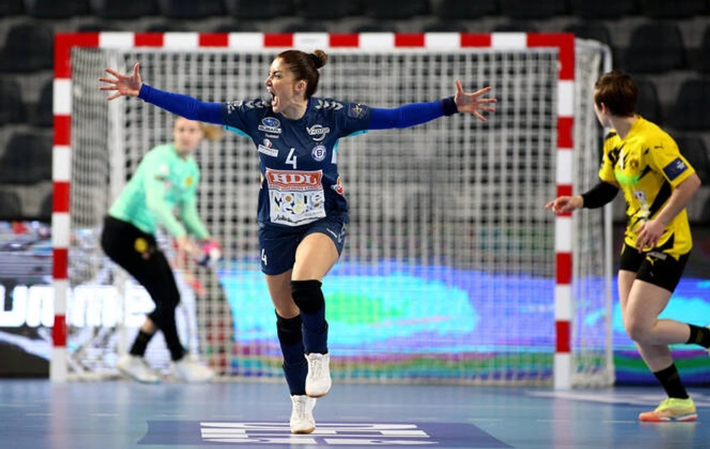 Лига чемпионов. "Ференцварош" помогает ростовчанкам. Йованка Радичевич: салют, Бояна!, изображение №5