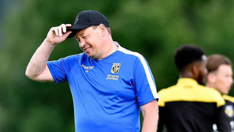 «У Слуцкого хорошее чувство юмора. Его «Витесс» играл смешно». В Арнеме подводят итоги сезона