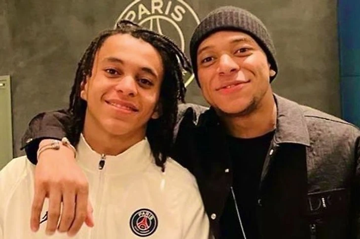 Ethan Mbappe makes PSG debut aged just 15 – days before brother Kylian's  World Cup final – Daily Star