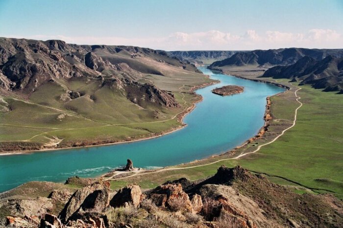 Крупные реки и озера Казахстана