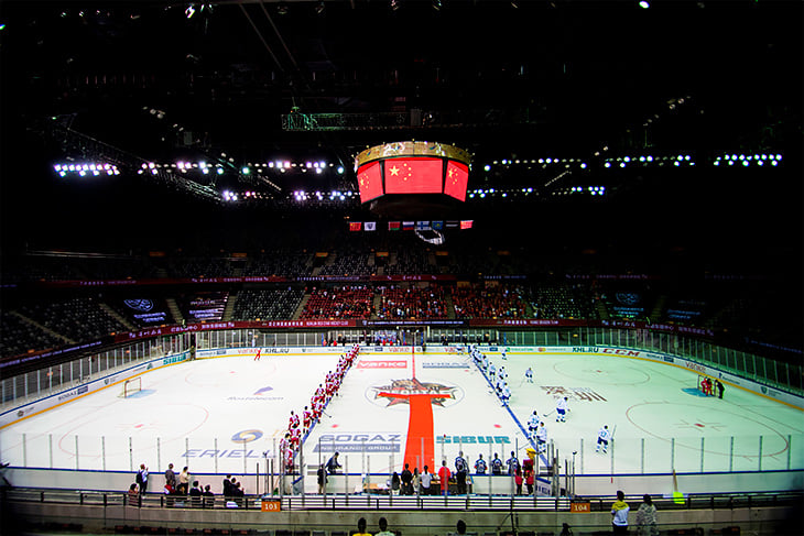 На матч КХЛ пришли 800 человек. Кажется, китайский проект уже провалился