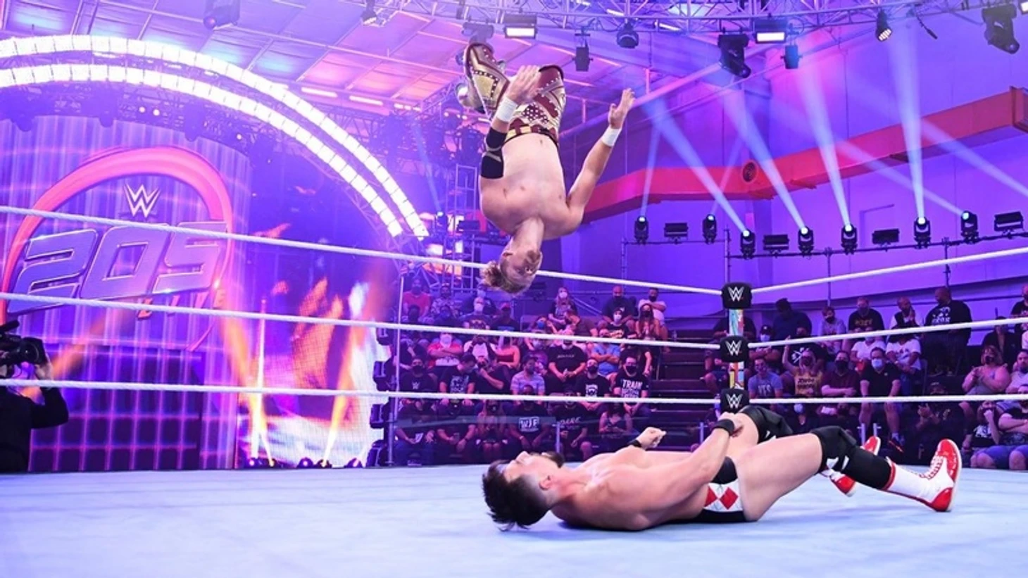 Обзор WWE 205 Live за 17.09 и 24.09.2021, изображение №4