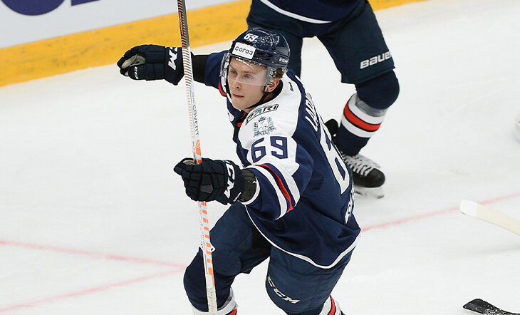 У Ларионова в «Торпедо» играет сын. К 24 годам у него было всего 11 матчей на взрослом уровне, но пока он в большом порядке