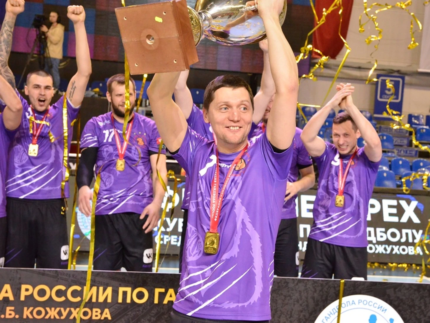Александр Сафонов: "Кто правопреемник великого ЦСКА? Сам успел там поиграть, чувства двоякие", изображение №4