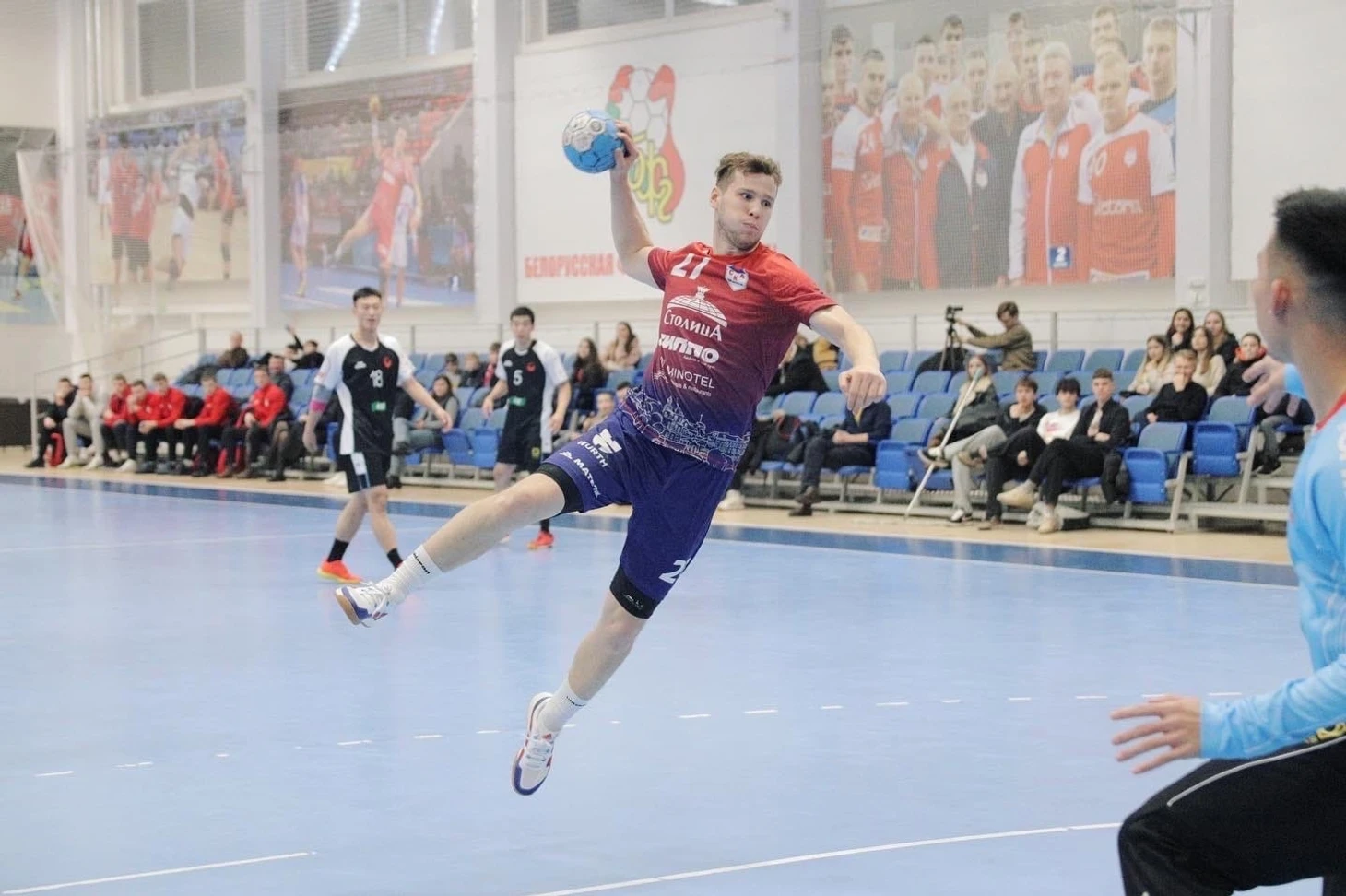 SEHA-Gazprom League. Владислав Кривенко: "Если я падаю на площадке, мама сразу в слёзы", изображение №5