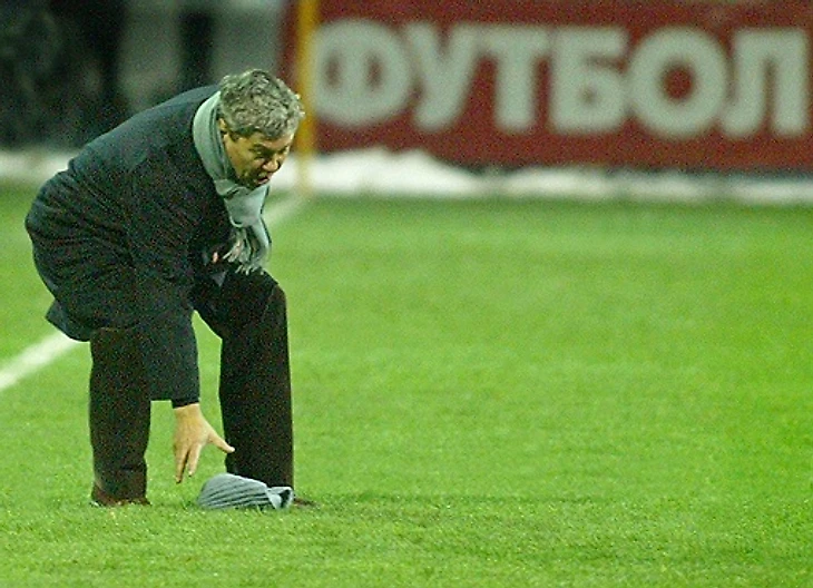 Мирча Луческу и та самая шапка.