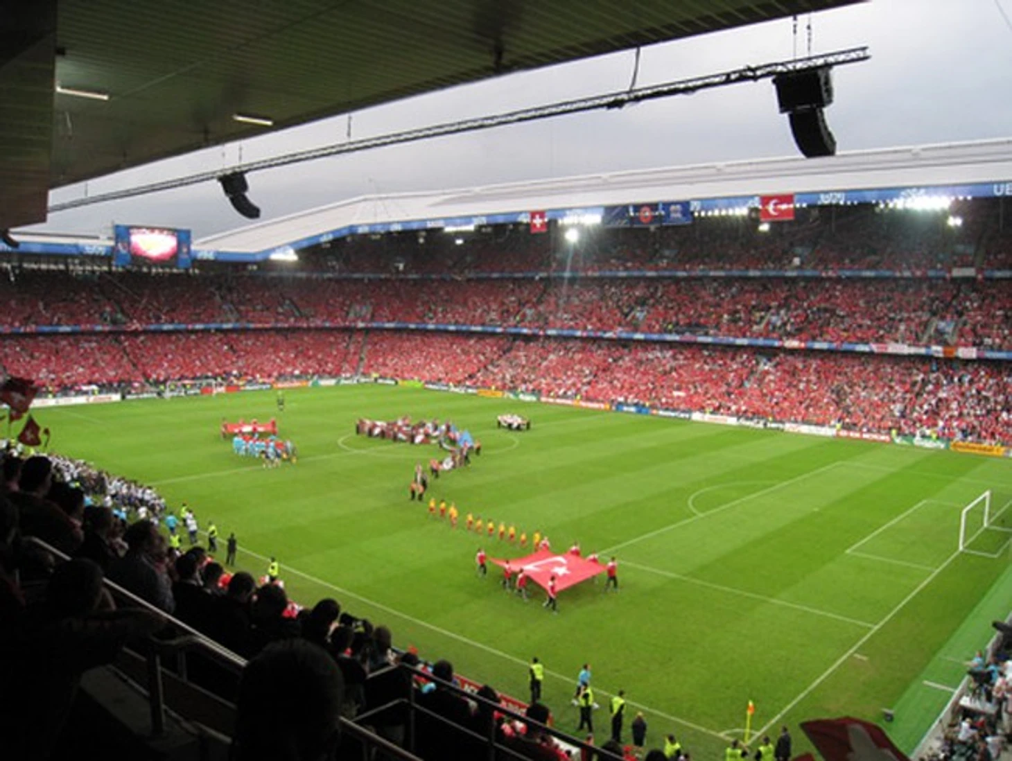 euro-cups-attendance-2008