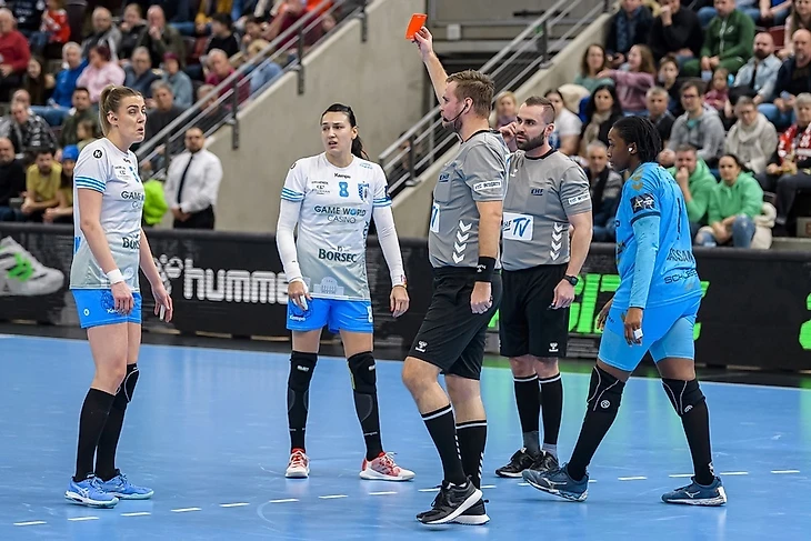 Лига чемпионов. Нягу вошла в историю, "Будучность" — в плей-офф, а от Дмитриевой нужно ждать чуда, изображение №2