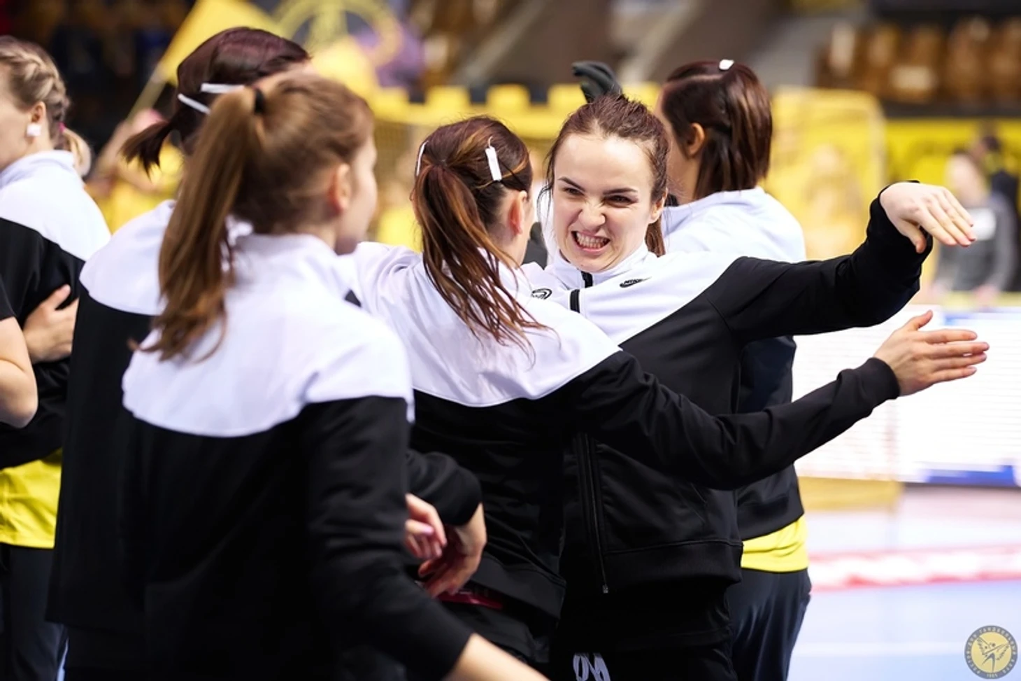 Анна Вяхирева из Ростова-на-Дону: "Здешнее лето — это тест на выживание", изображение №1