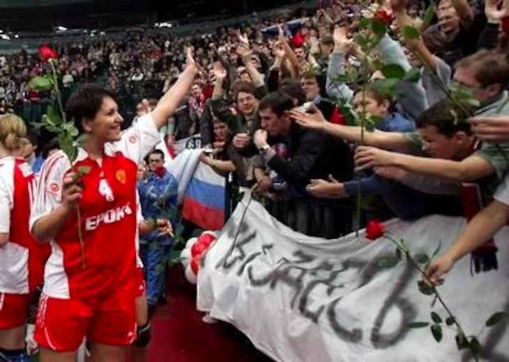 ЧМ-2005 в Санкт-Петербурге: сопровождение милиции, ледовые арены и триумфальный ход "Красной машины", изображение №2