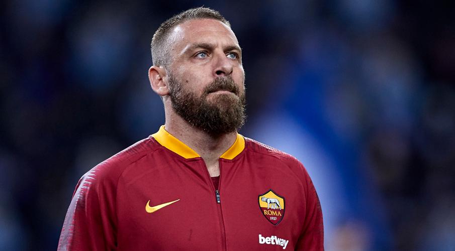 Sky: «Милан» готов сразиться за Де Росси