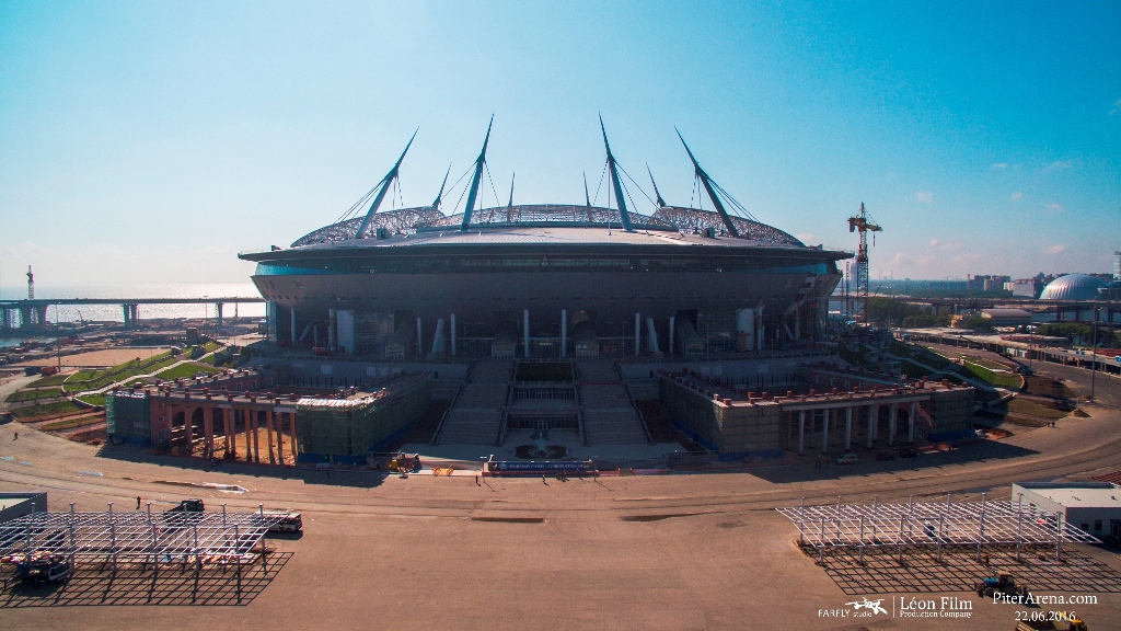 Газпром Арена (Крестовский), стадионы