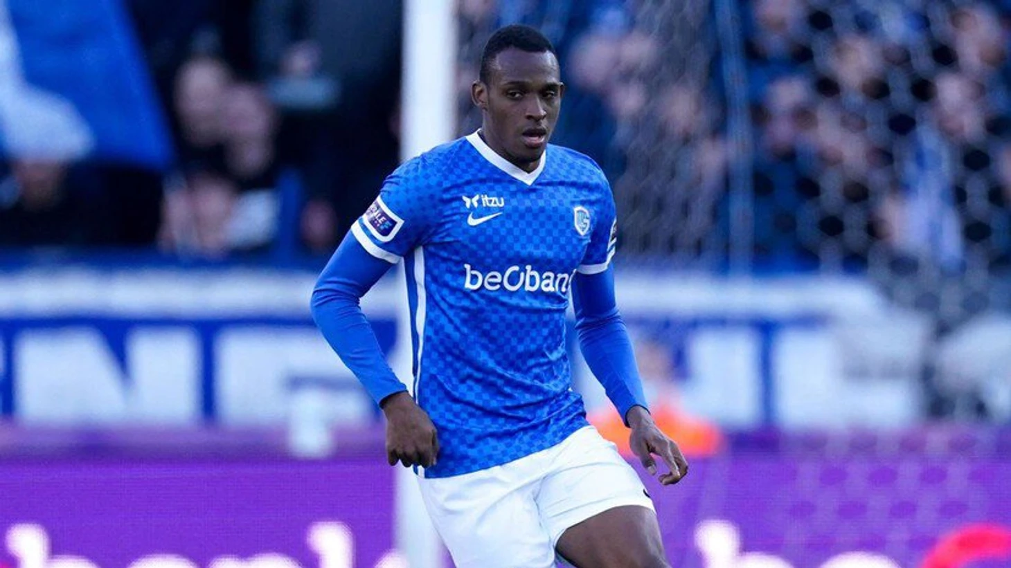 Джон Лукуми - футболист, защитник, Болонья – 24 года, статистика 2022 и карьера, результаты матчей, контракт, сколько зарабатывает, новости, фото и видео на Sports.ru