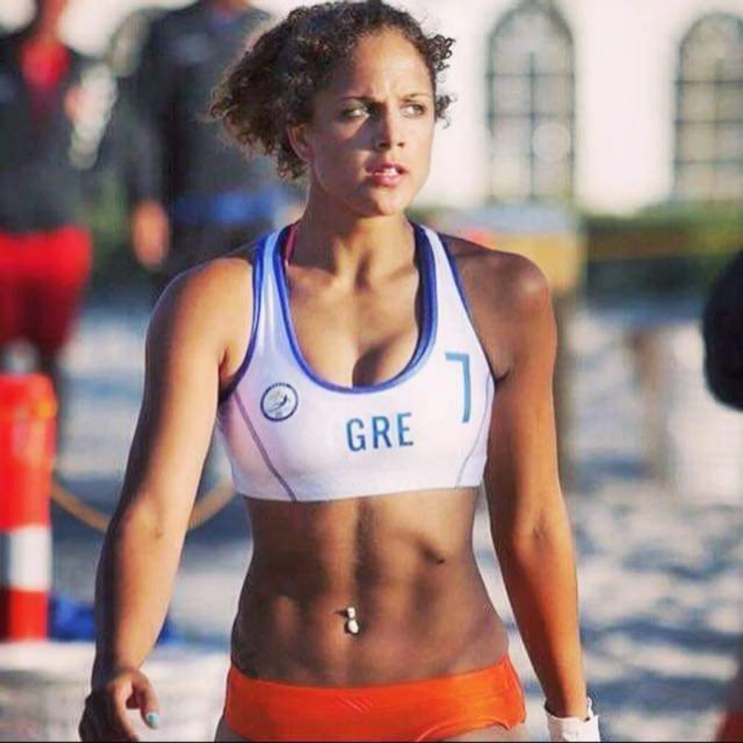 Лабрини Цакалу: "Участие в съемках и конкурсах красоты? Многие советуют попробовать. Почему бы и нет?", изображение №2