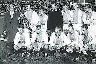 Продолжим серию материалов «Немецкие Еврокубки» (выступление немецких клубов в Европе).  На очереди сезон 1957/58