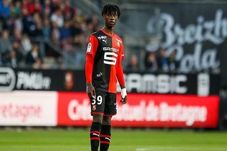 Эдуарду Камавинга (Ренн)