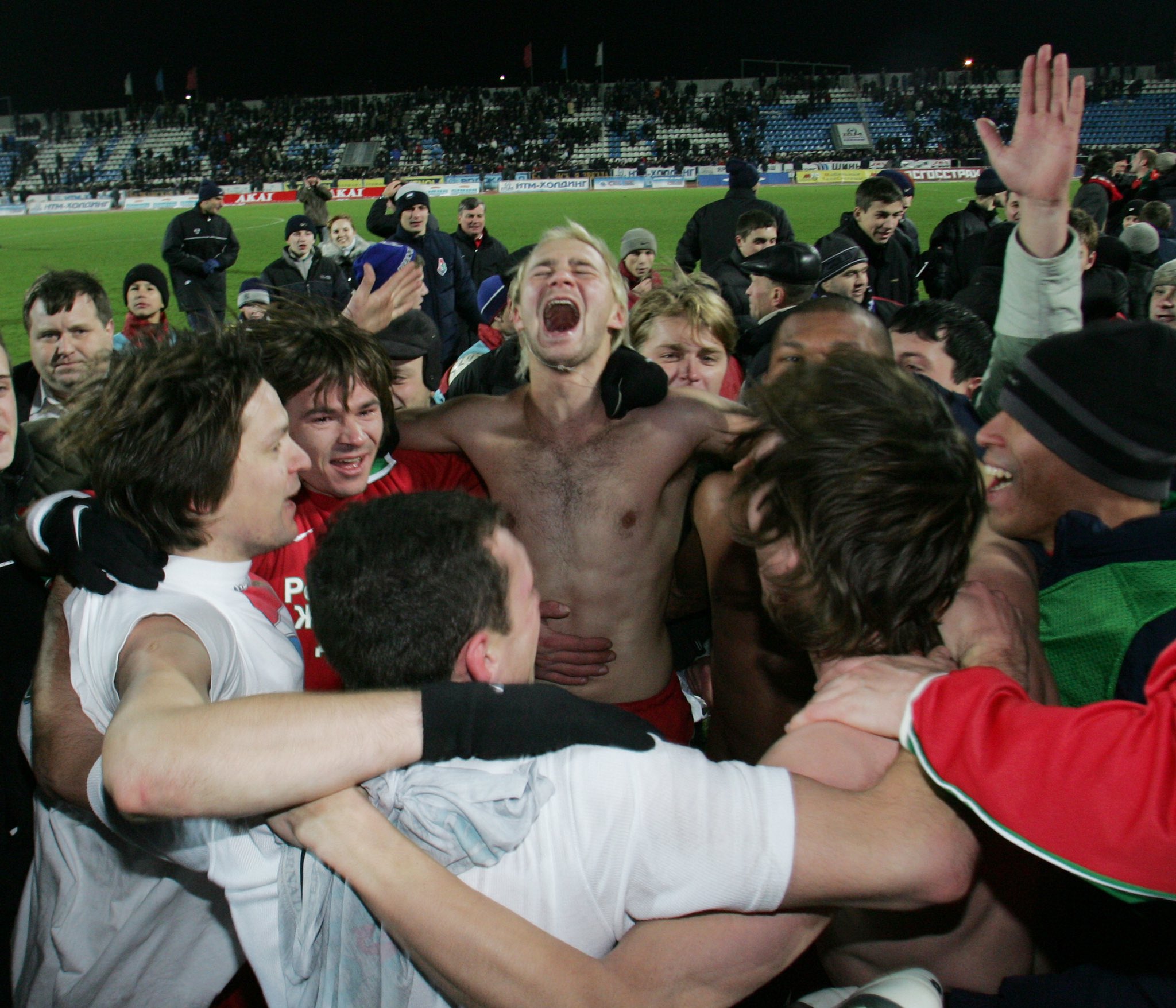 В 2004-м «Локомотив» во второй раз выиграл чемпионат России. Хотя поднялся на первое место только после 29-го тура!