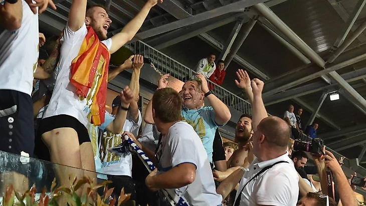 душ ищ шампанского