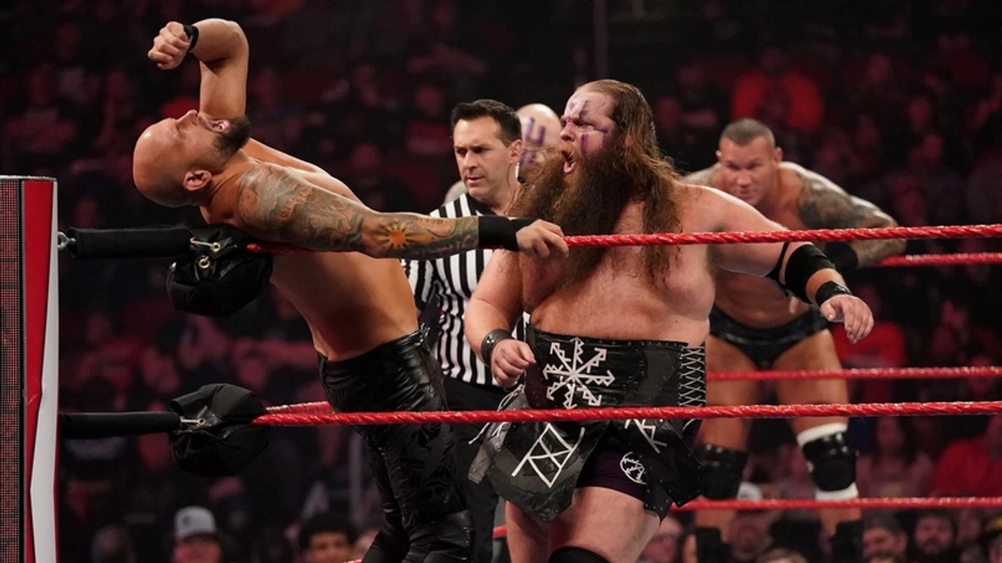 Обзор WWE Monday Night RAW 23.12.2019, изображение №16