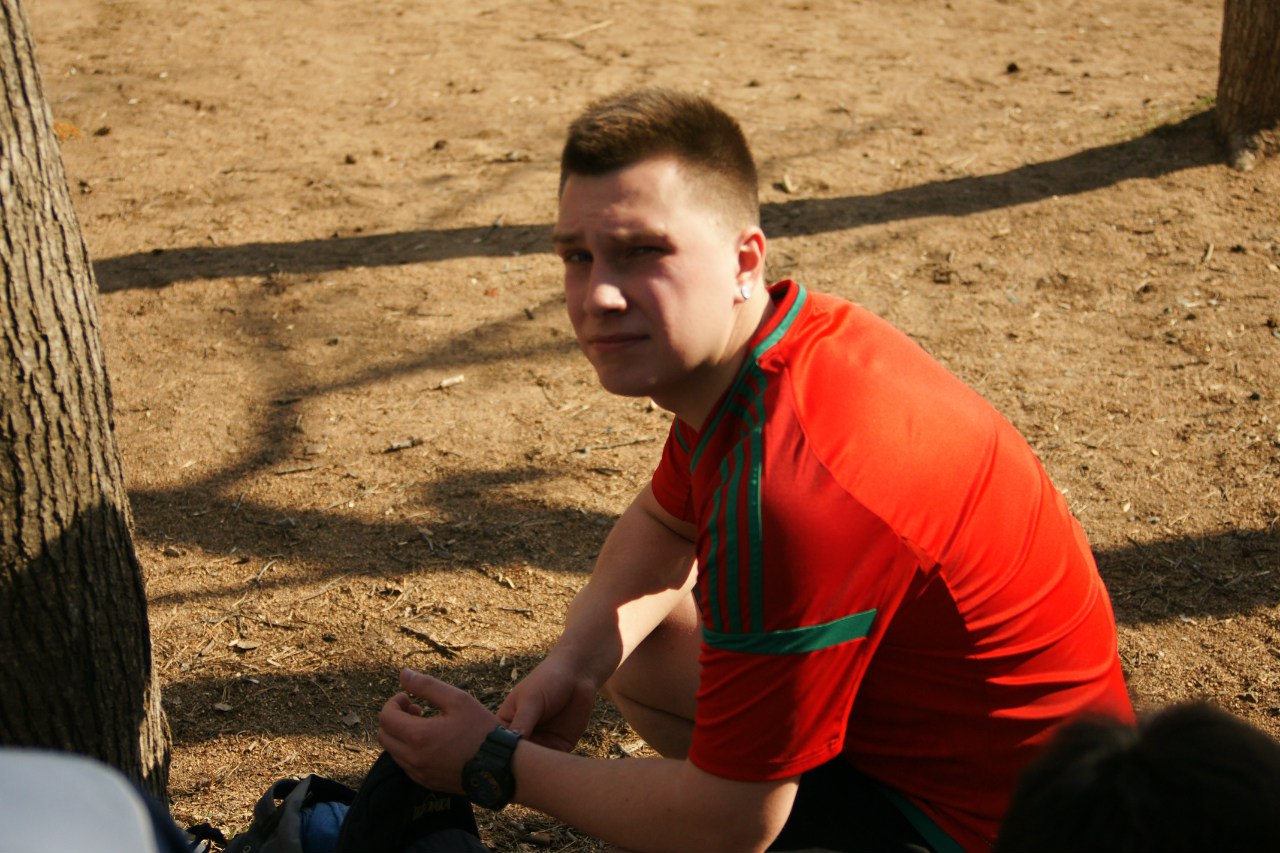 м