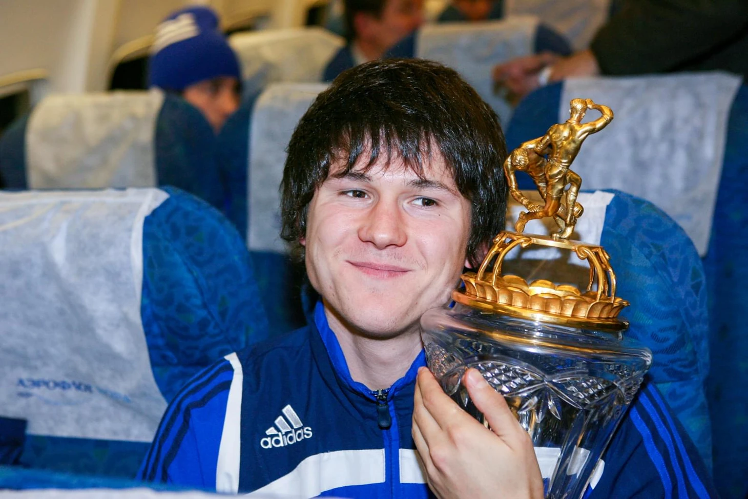 имиащшгцу98980