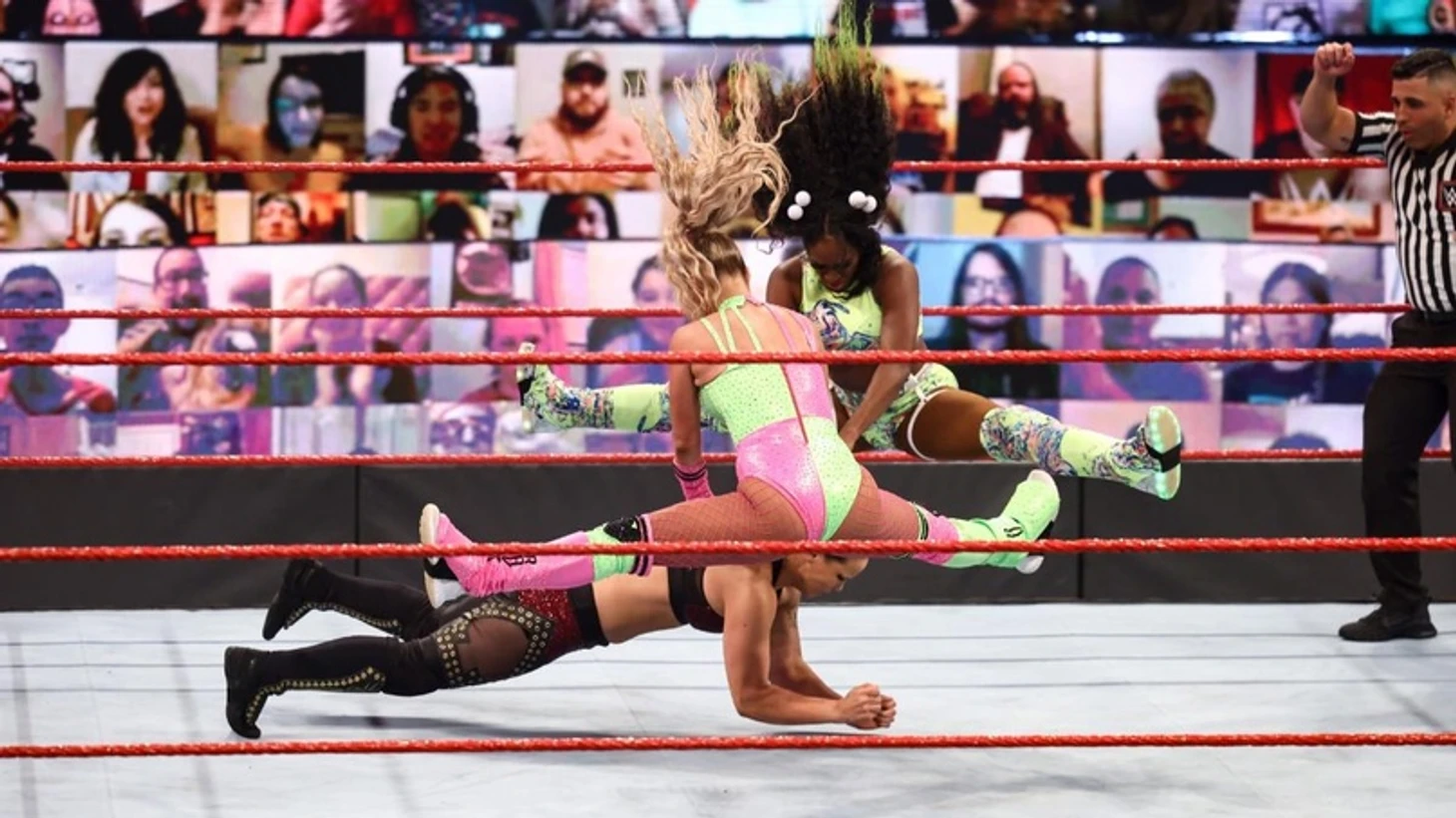 Обзор WWE Monday Night RAW 19.04.2021, изображение №11