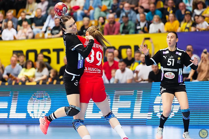 Как играть будем? Обозреватели БЦ спорят о судьбе женской Суперлиги: два круга или туровая система?, изображение №2